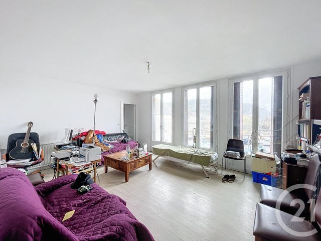 Appartement F4 à vendre - 4 pièces - 69.8 m2 - MONTEREAU FAULT YONNE - 77 - ILE-DE-FRANCE - Century 21 Martinot Immobilier