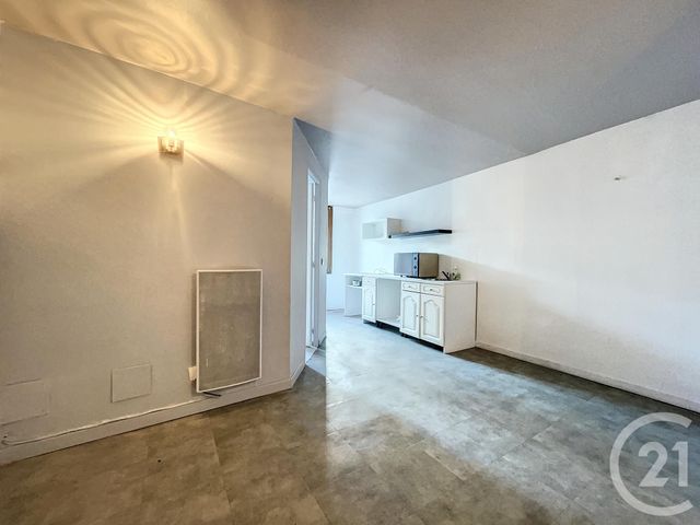 Appartement à vendre - 2 pièces - 28.12 m2 - MONTEREAU FAULT YONNE - 77 - ILE-DE-FRANCE - Century 21 Martinot Immobilier