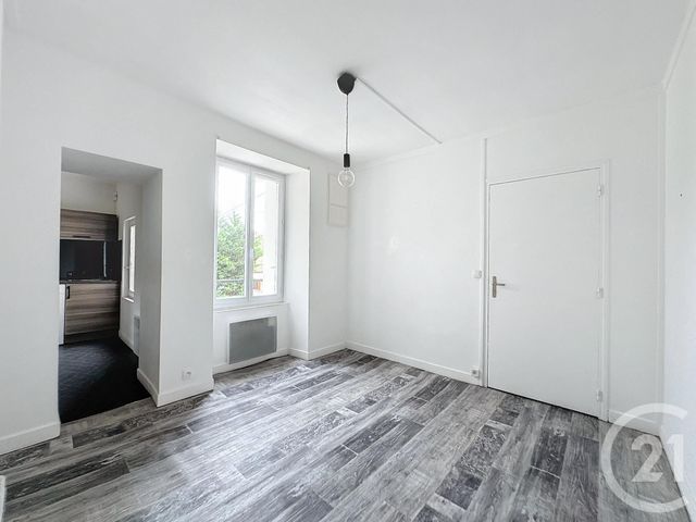 Appartement F2 à vendre - 2 pièces - 26.0 m2 - MONTEREAU FAULT YONNE - 77 - ILE-DE-FRANCE - Century 21 Martinot Immobilier