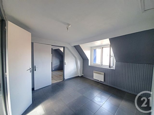 Afficher la photo en grand Appartement F2 à louer - 2 pièces - 30.93 m2 - MONTEREAU FAULT YONNE - 77 - ILE-DE-FRANCE - Century 21 Martinot Immobilier