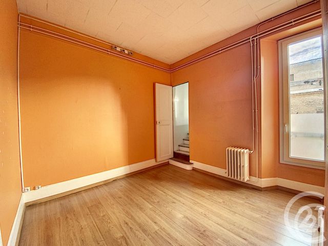 Afficher la photo en grand Appartement F3 à vendre - 3 pièces - 55.0 m2 - MONTEREAU FAULT YONNE - 77 - ILE-DE-FRANCE - Century 21 Martinot Immobilier