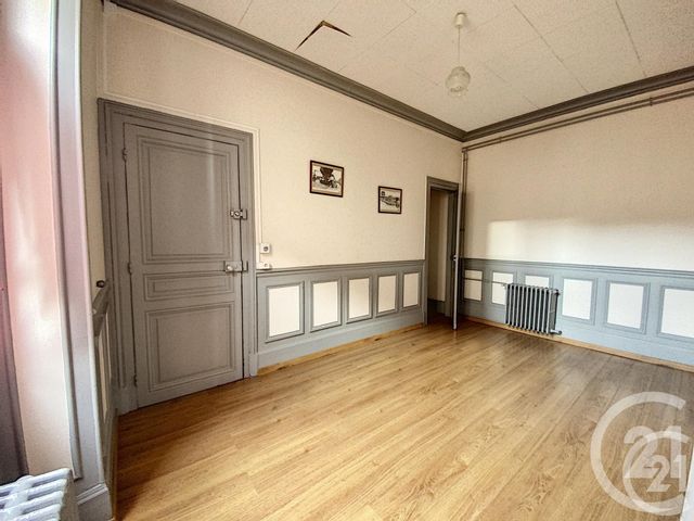 Afficher la photo en grand Appartement F3 à vendre - 3 pièces - 55.0 m2 - MONTEREAU FAULT YONNE - 77 - ILE-DE-FRANCE - Century 21 Martinot Immobilier