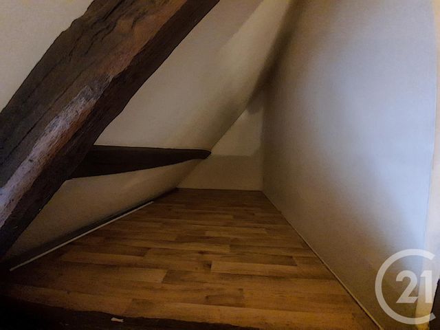 Afficher la photo en grand Appartement F3 à louer - 2 pièces - 65.0 m2 - MONTEREAU FAULT YONNE - 77 - ILE-DE-FRANCE - Century 21 Martinot Immobilier