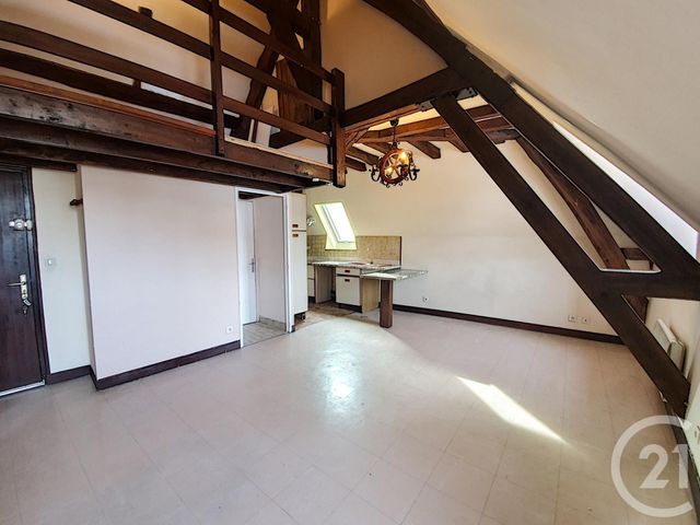 Afficher la photo en grand Appartement F3 à louer - 2 pièces - 65.0 m2 - MONTEREAU FAULT YONNE - 77 - ILE-DE-FRANCE - Century 21 Martinot Immobilier