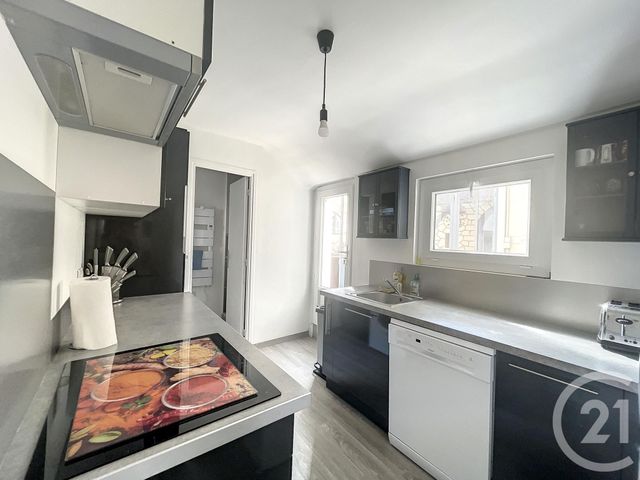 Appartement F3 à vendre - 3 pièces - 69.53 m2 - MONTEREAU FAULT YONNE - 77 - ILE-DE-FRANCE - Century 21 Martinot Immobilier