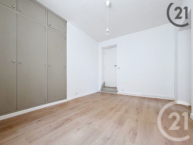 Appartement F3 à vendre - 3 pièces - 69.53 m2 - MONTEREAU FAULT YONNE - 77 - ILE-DE-FRANCE - Century 21 Martinot Immobilier