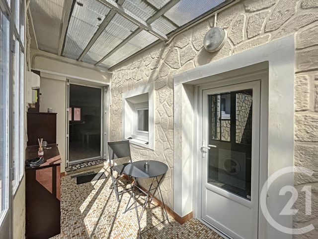 Appartement F3 à vendre - 3 pièces - 69.53 m2 - MONTEREAU FAULT YONNE - 77 - ILE-DE-FRANCE - Century 21 Martinot Immobilier