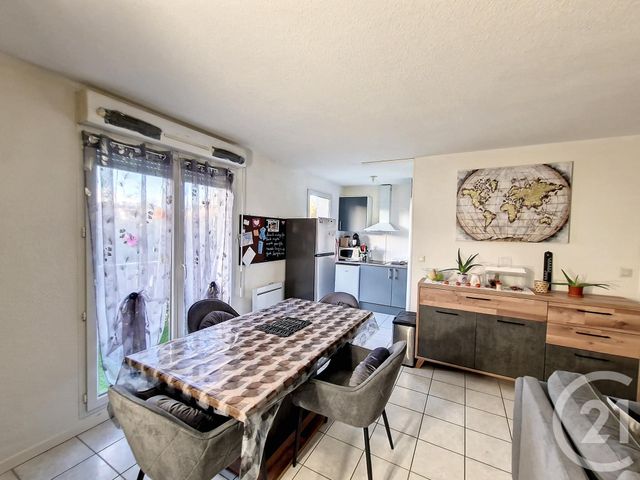 Appartement T2 à vendre - 3 pièces - 55.88 m2 - MONTEREAU FAULT YONNE - 77 - ILE-DE-FRANCE - Century 21 Martinot Immobilier