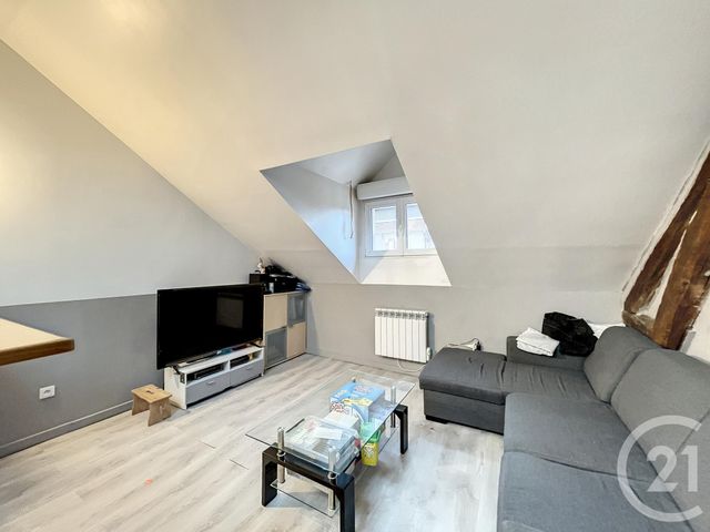 Appartement F2 à louer - 2 pièces - 31.0 m2 - MONTEREAU FAULT YONNE - 77 - ILE-DE-FRANCE - Century 21 Martinot Immobilier