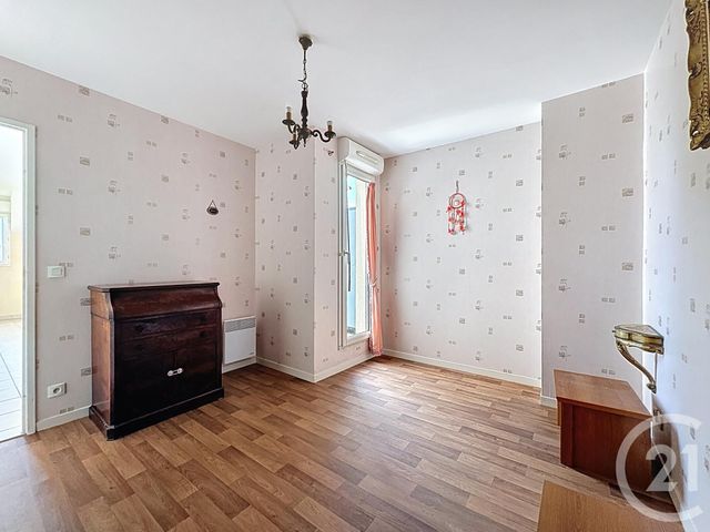 Appartement F4 à vendre - 4 pièces - 89.84 m2 - MONTEREAU FAULT YONNE - 77 - ILE-DE-FRANCE - Century 21 Martinot Immobilier