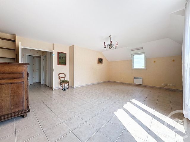 Appartement F4 à vendre - 4 pièces - 89.84 m2 - MONTEREAU FAULT YONNE - 77 - ILE-DE-FRANCE - Century 21 Martinot Immobilier