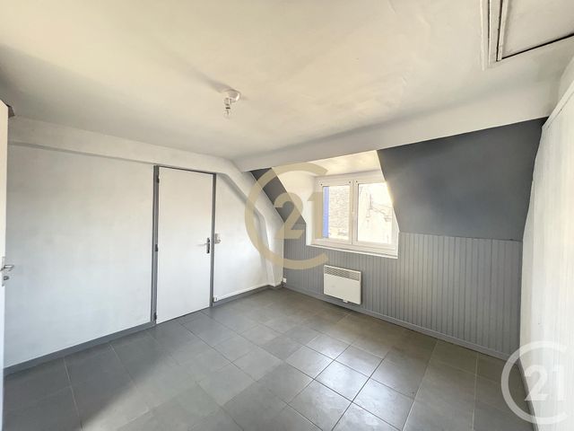Appartement F1 à louer - 1 pièce - 21.0 m2 - MONTEREAU FAULT YONNE - 77 - ILE-DE-FRANCE - Century 21 Martinot Immobilier