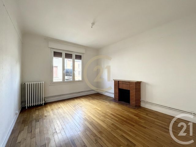 Appartement à louer - 3 pièces - 61.0 m2 - MONTEREAU FAULT YONNE - 77 - ILE-DE-FRANCE - Century 21 Martinot Immobilier
