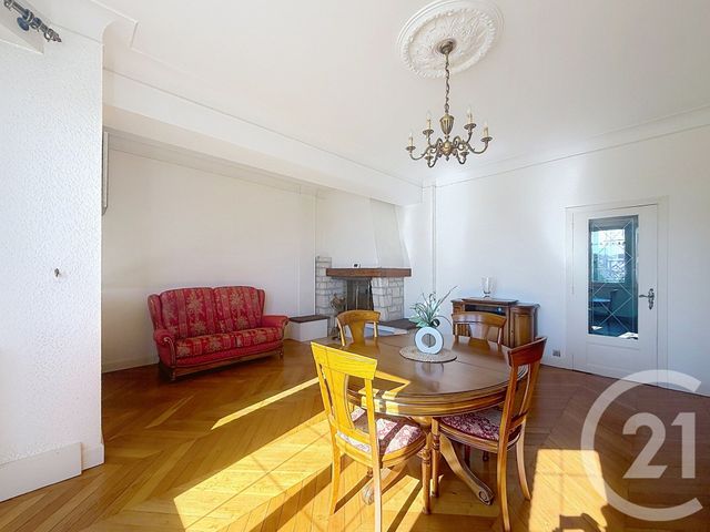 maison à vendre - 7 pièces - 160.96 m2 - MONTEREAU FAULT YONNE - 77 - ILE-DE-FRANCE - Century 21 Martinot Immobilier