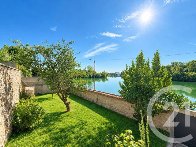 maison à vendre - 7 pièces - 160.96 m2 - MONTEREAU FAULT YONNE - 77 - ILE-DE-FRANCE - Century 21 Martinot Immobilier
