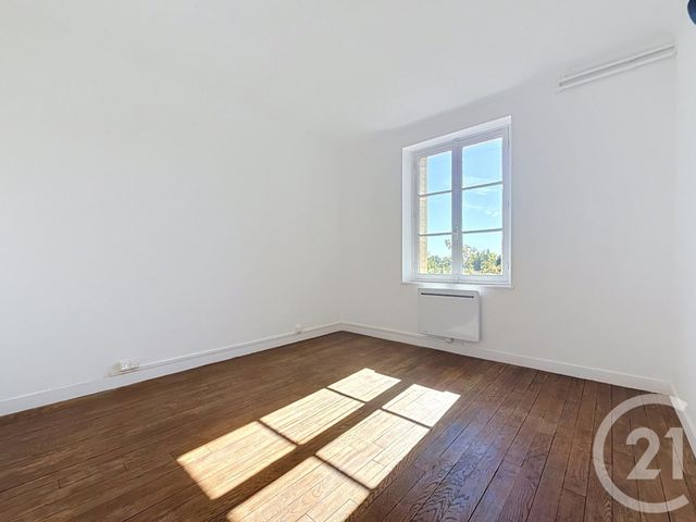 maison à vendre - 7 pièces - 160.96 m2 - MONTEREAU FAULT YONNE - 77 - ILE-DE-FRANCE - Century 21 Martinot Immobilier