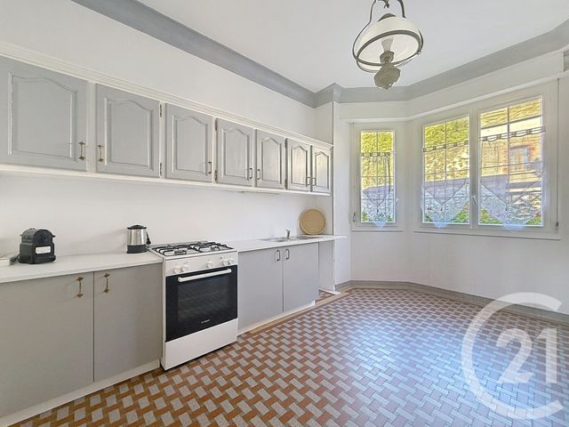 maison à vendre - 7 pièces - 160.96 m2 - MONTEREAU FAULT YONNE - 77 - ILE-DE-FRANCE - Century 21 Martinot Immobilier