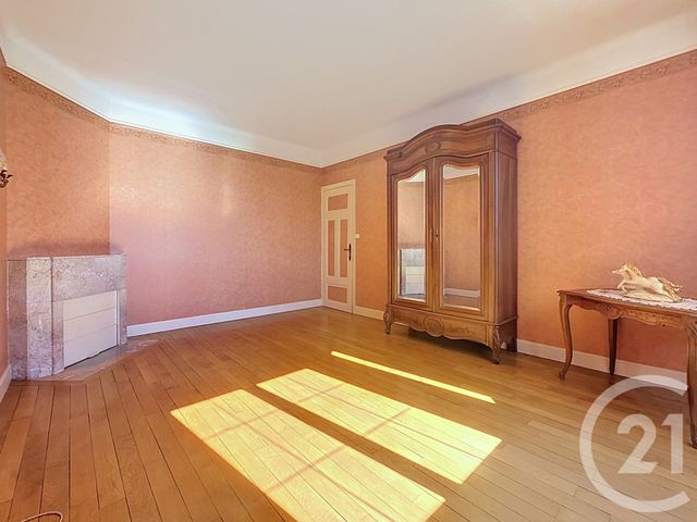 maison à vendre - 7 pièces - 160.96 m2 - MONTEREAU FAULT YONNE - 77 - ILE-DE-FRANCE - Century 21 Martinot Immobilier