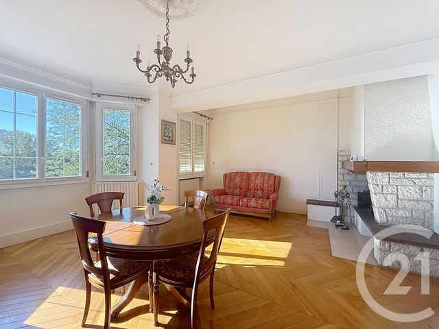 maison à vendre - 7 pièces - 160.96 m2 - MONTEREAU FAULT YONNE - 77 - ILE-DE-FRANCE - Century 21 Martinot Immobilier