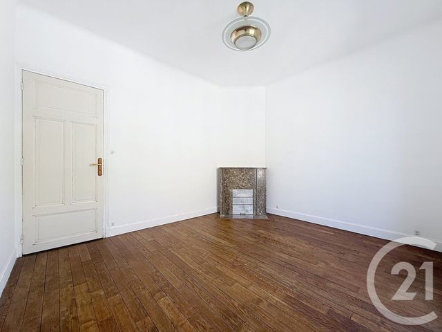 maison à vendre - 7 pièces - 160.96 m2 - MONTEREAU FAULT YONNE - 77 - ILE-DE-FRANCE - Century 21 Martinot Immobilier