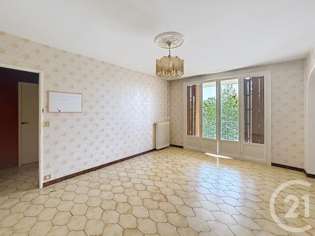 Appartement F3 à vendre - 3 pièces - 69.01 m2 - MONTEREAU FAULT YONNE - 77 - ILE-DE-FRANCE - Century 21 Martinot Immobilier