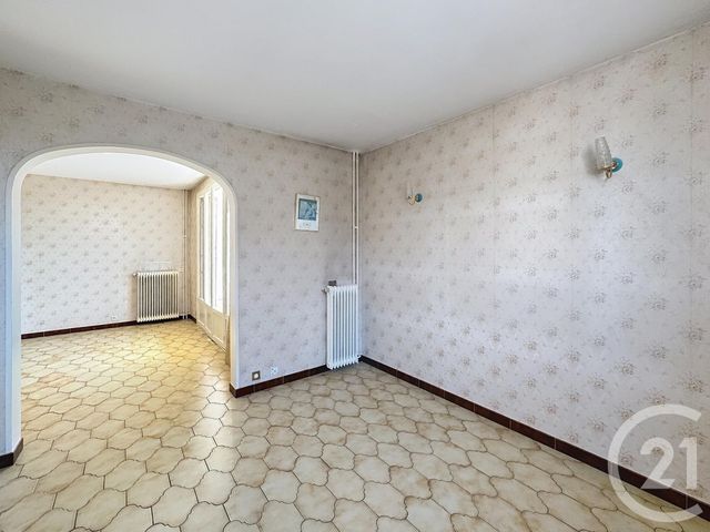 Appartement F3 à vendre - 3 pièces - 69.01 m2 - MONTEREAU FAULT YONNE - 77 - ILE-DE-FRANCE - Century 21 Martinot Immobilier