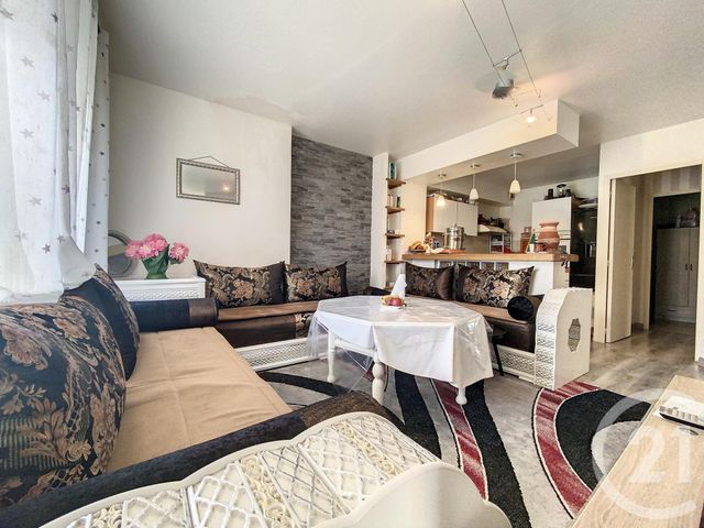 appartement à vendre - 2 pièces - 40.8 m2 - MONTEREAU FAULT YONNE - 77 - ILE-DE-FRANCE - Century 21 Martinot Immobilier