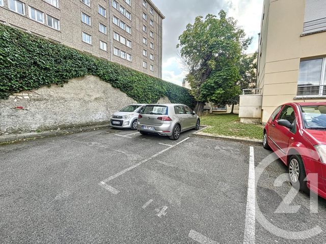 parking à louer - 10.0 m2 - MONTEREAU FAULT YONNE - 77 - ILE-DE-FRANCE - Century 21 Martinot Immobilier