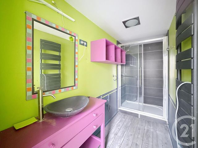 Appartement F2 à vendre - 2 pièces - 40.0 m2 - MONTEREAU FAULT YONNE - 77 - ILE-DE-FRANCE - Century 21 Martinot Immobilier