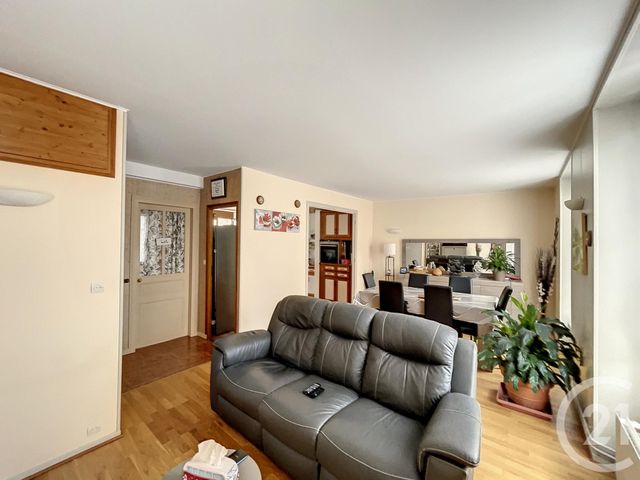 Appartement F4 à vendre - 4 pièces - 94.08 m2 - MONTEREAU FAULT YONNE - 77 - ILE-DE-FRANCE - Century 21 Martinot Immobilier