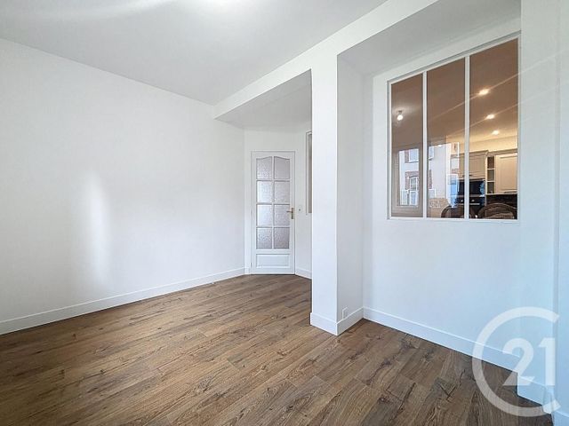 Appartement F3 à vendre - 3 pièces - 75.57 m2 - MONTEREAU FAULT YONNE - 77 - ILE-DE-FRANCE - Century 21 Martinot Immobilier