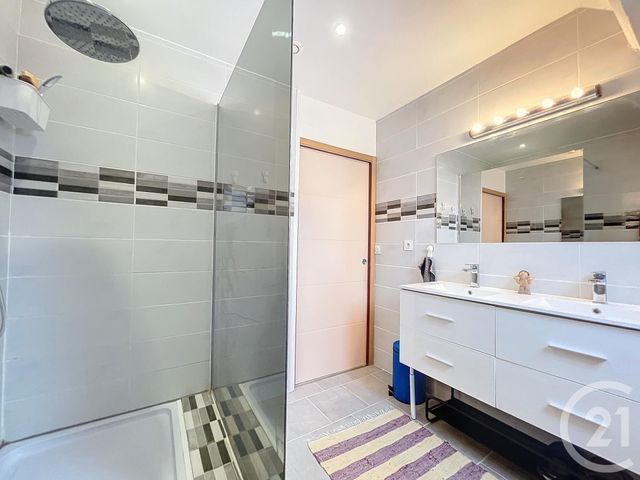 Afficher la photo en grand maison à vendre - 5 pièces - 148.11 m2 - LA GRANDE PAROISSE - 77 - ILE-DE-FRANCE - Century 21 Martinot Immobilier