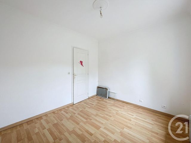 Afficher la photo en grand Appartement F3 à vendre - 3 pièces - 60.11 m2 - MONTEREAU FAULT YONNE - 77 - ILE-DE-FRANCE - Century 21 Martinot Immobilier