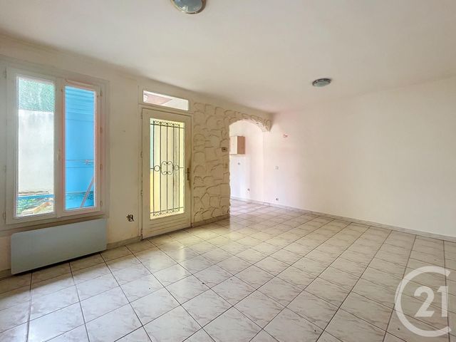 Afficher la photo en grand Appartement F3 à vendre - 3 pièces - 60.11 m2 - MONTEREAU FAULT YONNE - 77 - ILE-DE-FRANCE - Century 21 Martinot Immobilier