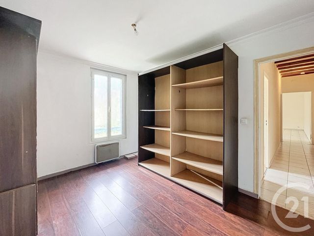Afficher la photo en grand Appartement F3 à vendre - 3 pièces - 60.11 m2 - MONTEREAU FAULT YONNE - 77 - ILE-DE-FRANCE - Century 21 Martinot Immobilier