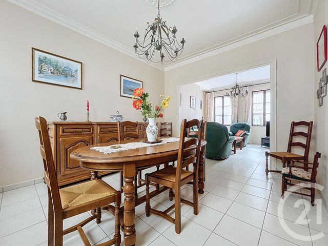 maison à vendre - 7 pièces - 177.21 m2 - VILLENEUVE LA GUYARD - 89 - BOURGOGNE - Century 21 Martinot Immobilier