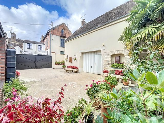 maison à vendre - 7 pièces - 177.21 m2 - VILLENEUVE LA GUYARD - 89 - BOURGOGNE - Century 21 Martinot Immobilier