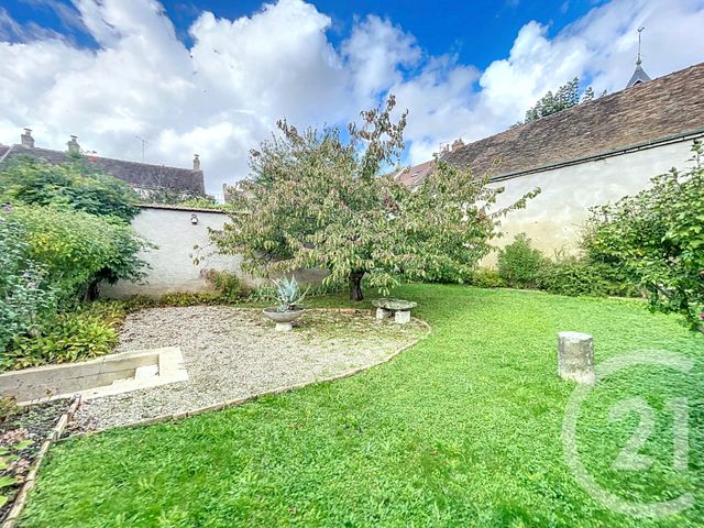 maison à vendre - 7 pièces - 177.21 m2 - VILLENEUVE LA GUYARD - 89 - BOURGOGNE - Century 21 Martinot Immobilier