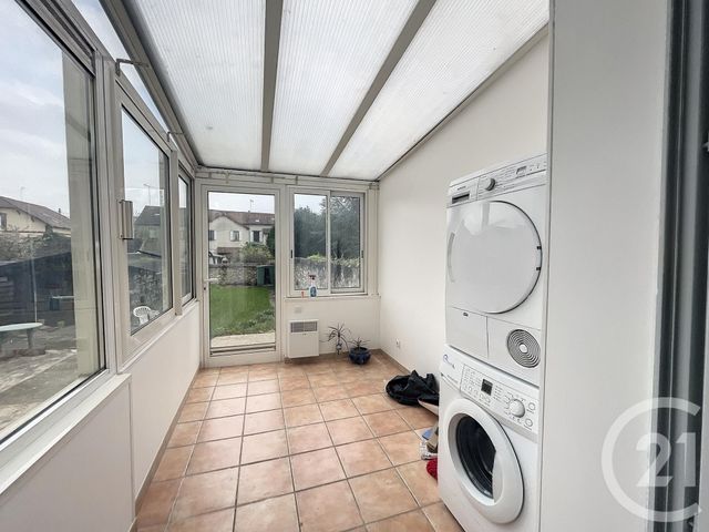 Appartement F3 à louer - 2 pièces - 63.0 m2 - MONTEREAU FAULT YONNE - 77 - ILE-DE-FRANCE - Century 21 Martinot Immobilier