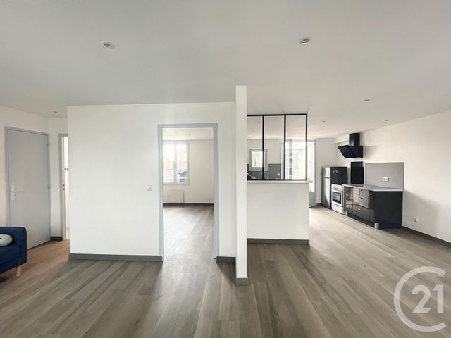 Appartement F3 à louer - 2 pièces - 63.0 m2 - MONTEREAU FAULT YONNE - 77 - ILE-DE-FRANCE - Century 21 Martinot Immobilier