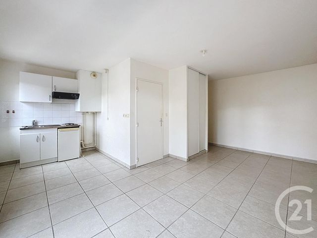 Appartement F1 à vendre - 1 pièce - 29.0 m2 - MONTEREAU FAULT YONNE - 77 - ILE-DE-FRANCE - Century 21 Martinot Immobilier
