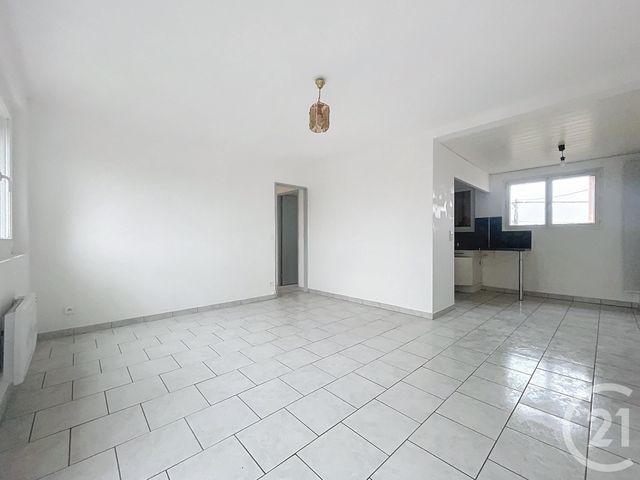 Appartement F4 à vendre - 4 pièces - 68.51 m2 - MONTEREAU FAULT YONNE - 77 - ILE-DE-FRANCE - Century 21 Martinot Immobilier