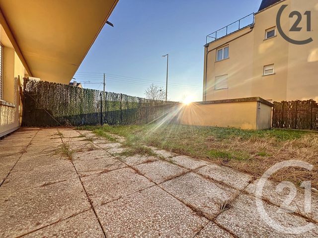 Appartement F2 à vendre - 2 pièces - 43.0 m2 - MONTEREAU FAULT YONNE - 77 - ILE-DE-FRANCE - Century 21 Martinot Immobilier