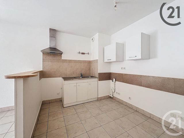 Appartement F2 à vendre - 2 pièces - 43.0 m2 - MONTEREAU FAULT YONNE - 77 - ILE-DE-FRANCE - Century 21 Martinot Immobilier