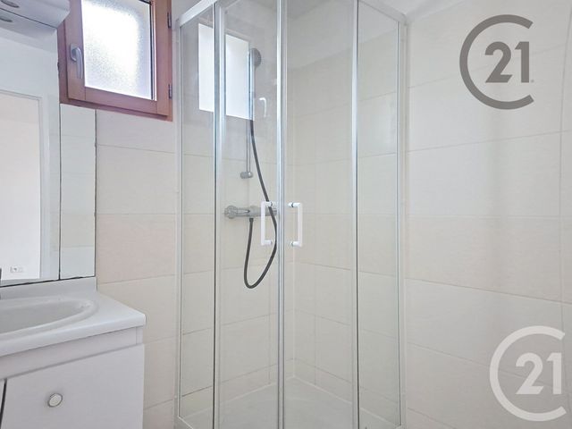 maison à louer - 5 pièces - 125.0 m2 - MONTEREAU FAULT YONNE - 77 - ILE-DE-FRANCE - Century 21 Martinot Immobilier