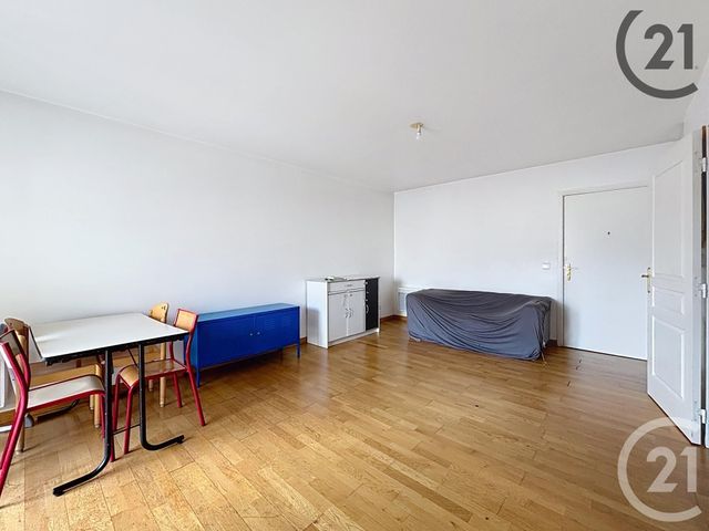 Appartement à louer - 2 pièces - 43.0 m2 - MONTEREAU FAULT YONNE - 77 - ILE-DE-FRANCE - Century 21 Martinot Immobilier