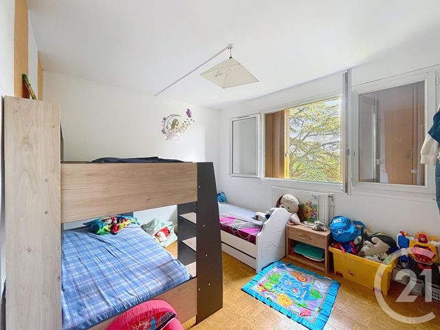 Appartement F3 à vendre - 3 pièces - 60.71 m2 - MONTEREAU FAULT YONNE - 77 - ILE-DE-FRANCE - Century 21 Martinot Immobilier