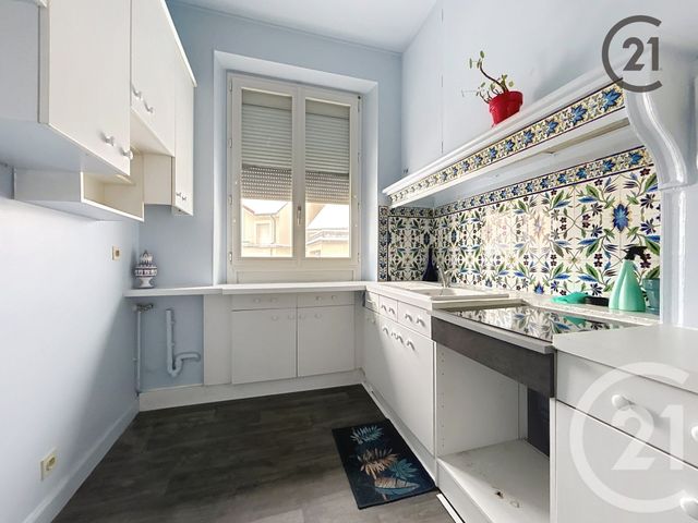 Appartement F3 à vendre - 3 pièces - 74.0 m2 - MONTEREAU FAULT YONNE - 77 - ILE-DE-FRANCE - Century 21 Martinot Immobilier