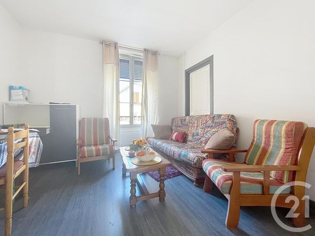 Appartement F3 à vendre - 3 pièces - 49.29 m2 - MONTEREAU FAULT YONNE - 77 - ILE-DE-FRANCE - Century 21 Martinot Immobilier