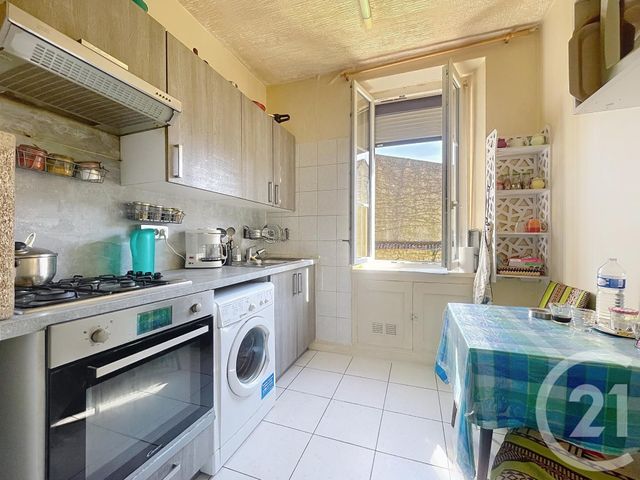 Appartement F3 à vendre - 3 pièces - 49.29 m2 - MONTEREAU FAULT YONNE - 77 - ILE-DE-FRANCE - Century 21 Martinot Immobilier